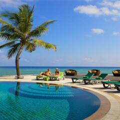 Отель Kuredu Island Resort бассейн фото 3