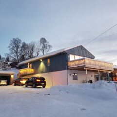 Отель Bjørn & Bibbi's Apartments Норвегия, Тромсе - отзывы, цены и фото номеров - забронировать отель Bjørn & Bibbi's Apartments онлайн парковка