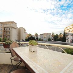 Отель Appartement Flora - 5 Stars Holiday House балкон