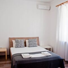 Гостиница Home в Краснодаре 4 отзыва об отеле, цены и фото номеров - забронировать гостиницу Home онлайн Краснодар комната для гостей фото 2