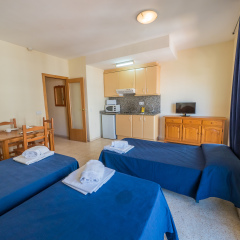 Отель Apartamentos AR Dalia Испания, Льорет-де-Мар - отзывы, цены и фото номеров - забронировать отель Apartamentos AR Dalia онлайн комната для гостей фото 5