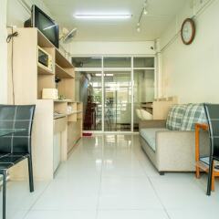 Отель Riski residence Bangkok-noi Таиланд, Бангкок - 1 отзыв об отеле, цены и фото номеров - забронировать отель Riski residence Bangkok-noi онлайн интерьер отеля фото 2