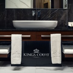 Отель Kings Court Hotel Чехия, Прага - 13 отзывов об отеле, цены и фото номеров - забронировать отель Kings Court Hotel онлайн ванная фото 2