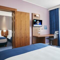 Отель Holiday Inn Express Belgrade - City комната для гостей фото 4