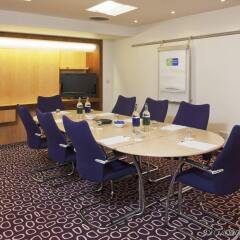 Отель Holiday Inn Express London-Swiss Cottage