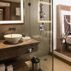 Отель Novotel New Delhi Aerocity Нью-Дели ванная фото 2