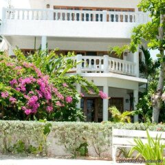 Отель Beach House Villas