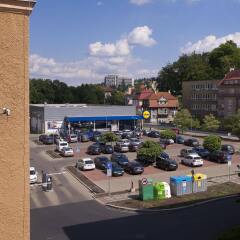 Отель Karla Capka Street Чехия, Карловы Вары - 1 отзыв об отеле, цены и фото номеров - забронировать отель Karla Capka Street онлайн балкон