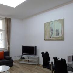 Отель GoVienna Luxury Oldtown Apartments Австрия, Вена - отзывы, цены и фото номеров - забронировать отель GoVienna Luxury Oldtown Apartments онлайн комната для гостей фото 2