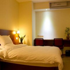 Guangzhou Masia Hotel сейф в номере