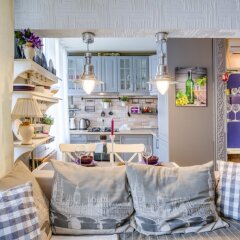 Гостиница Mnenasutki Nelidovskaya Street Apartaments в Москве отзывы, цены и фото номеров - забронировать гостиницу Mnenasutki Nelidovskaya Street Apartaments онлайн Москва комната для гостей фото 2