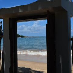 Отель Coco Villa Boutique Resort пляж