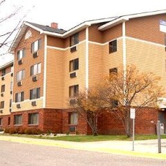 AmericInn Hotel and Suites - Inver Grove Heights спортивное сооружение