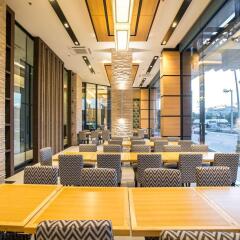 The Marina Phuket Hotel питание
