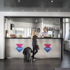Отель CABINN Vejle Hotel Дания, Вайле - 1 отзыв об отеле, цены и фото номеров - забронировать отель CABINN Vejle Hotel онлайн интерьер отеля