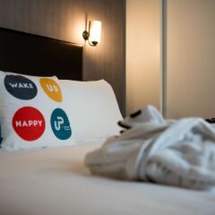 Up Hotel сейф в номере