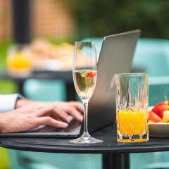 Отель EMPIRENT Garden Suites питание фото 2
