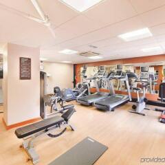 Отель Hilton Manchester Airport Манчестер фитнесс-зал фото 4