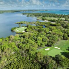 Отель Constance Belle Mare Plage спортивное сооружение