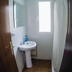Отель Bungalows Rafting Benamejí ванная фото 2