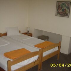 Отель Guest House Slona Болгария, Генерал-Кантраджиево - отзывы, цены и фото номеров - забронировать отель Guest House Slona онлайн сейф в номере