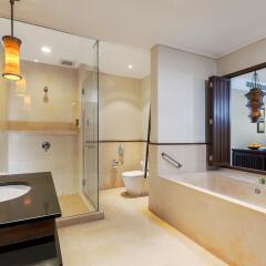Отель Movenpick Resort & Spa Karon Beach Phuket ванная