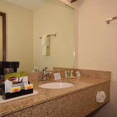 Quality Inn Near Mammoth Mountain Ski Resort in Mammoth Lakes, United States of America from 196$, photos, reviews - zenhotels.com bathroom