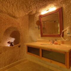 Nostalji Cave Suit Hotel Турция, Гёреме - 1 отзыв об отеле, цены и фото номеров - забронировать отель Nostalji Cave Suit Hotel онлайн ванная