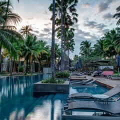 Отель Two Villas Holiday Phuket Onyx Style Nai Harn Beach