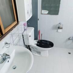 Отель Гостевой дом Chingu Guesthouse Hongdae Южная Корея, Сеул - 2 отзыва об отеле, цены и фото номеров - забронировать отель Гостевой дом Chingu Guesthouse Hongdae онлайн ванная
