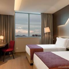 DoubleTree by Hilton Hotel Yerevan City Centre комната для гостей фото 2