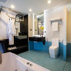 Отель Blue Boat Design Hotel Таиланд, Паттайя - отзывы, цены и фото номеров - забронировать отель Blue Boat Design Hotel онлайн ванная