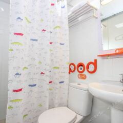 Отель Pod Inn Hangzhou Genshan Liushui Garden Wenhui Bridge Китай, Ханчжоу - отзывы, цены и фото номеров - забронировать отель Pod Inn Hangzhou Genshan Liushui Garden Wenhui Bridge онлайн ванная фото 2