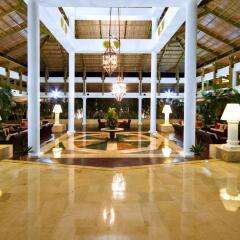 Отель Catalonia Bavaro Beach, Golf And Casino Resort интерьер отеля
