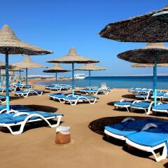 Отель Royal Lagoons Aqua Park Resort Families and Couples Only - All Inclusi пляж