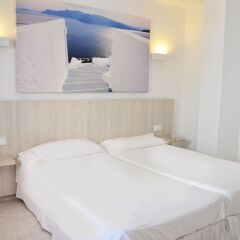 Отель Apartamentos Panoramic Испания, Ивиса - отзывы, цены и фото номеров - забронировать отель Apartamentos Panoramic онлайн вид на фасад