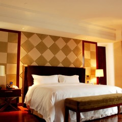 Century Palace Hotel сейф в номере