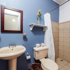 Hotel Pueblo Dorado in Tamarindo, Costa Rica from 142$, photos, reviews - zenhotels.com bathroom