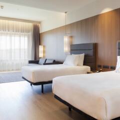 AC Hotel Diagonal L´Illa комната для гостей фото 5