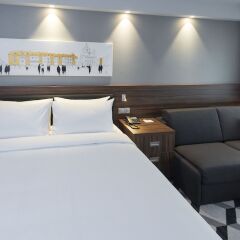 Отель Hampton by Hilton Poznan Old Town Польша, Познань - 2 отзыва об отеле, цены и фото номеров - забронировать отель Hampton by Hilton Poznan Old Town онлайн комната для гостей фото 5