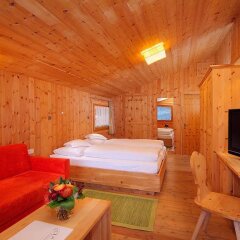 Hotel Niedermair Парчинес комната для гостей