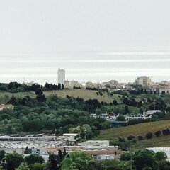 Hotel Pellegrino E Pace Лорето балкон