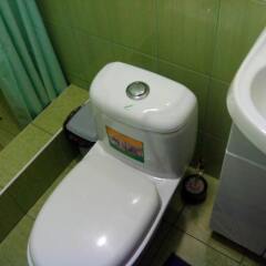 Гостиница Guest House Kalinina Street 133 в Ейске отзывы, цены и фото номеров - забронировать гостиницу Guest House Kalinina Street 133 онлайн Ейск ванная