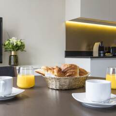 Отель Alberginn Suites Rivoli Les Halles Париж в номере фото 2