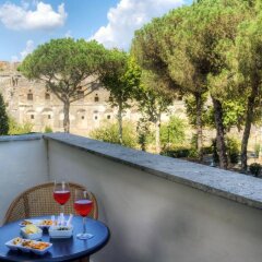 Отель Ristorante Vittoria Италия, Помпеи - 1 отзыв об отеле, цены и фото номеров - забронировать отель Ristorante Vittoria онлайн балкон