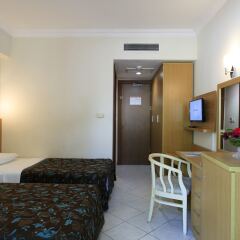 Perdikia Beach Hotel комната для гостей фото 5