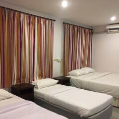 The Corner Transit Hostel комната для гостей фото 2