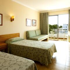 Отель Hostal Montesol комната для гостей