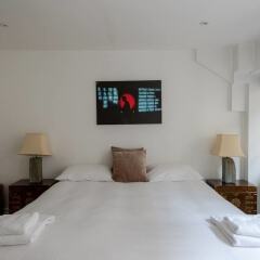 Отель Fantastic 2 Bedroom Flat in the Heart of London Лондон фото 9