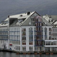 Отель Scandic Ålesund Норвегия, Олесунн - 1 отзыв об отеле, цены и фото номеров - забронировать отель Scandic Ålesund онлайн вид на фасад